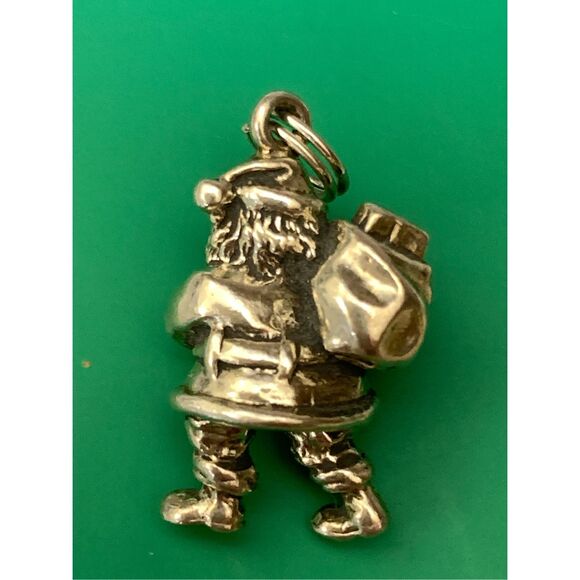 Santa With Toy Bag Sterling Silver Jewelry Charm #Christmas - Picture 4 of 4